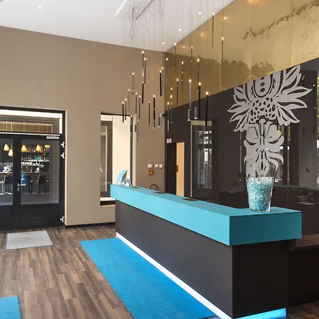 One Leipzig-augustusplatz מלון 3*